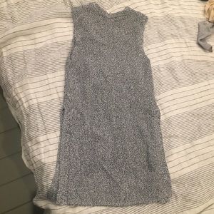 Wilfred Aritzia tunic sleeveless sweater w/ slits
